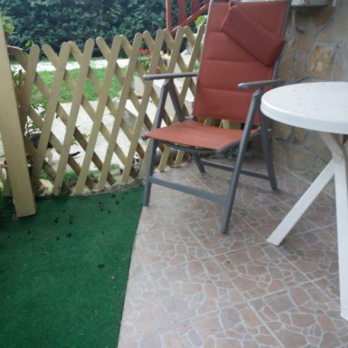 Kriszta Apartmanhaz Balatonlelle Exterior photo